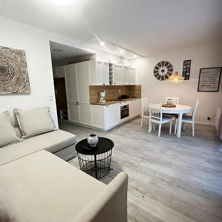 アパート Kolorowe Balkony By Baltic ミエンジズドロイェ