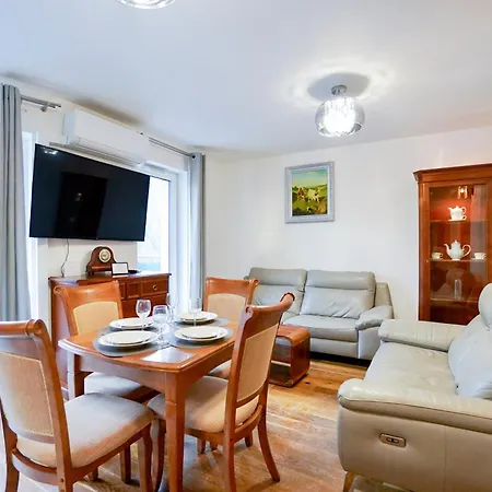 Kolorowe Balkony By Baltic ミエンジズドロイェ